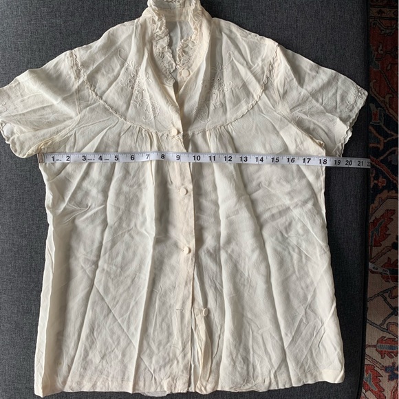 Cottage Core Victorian Shirt - Picture 5 of 11